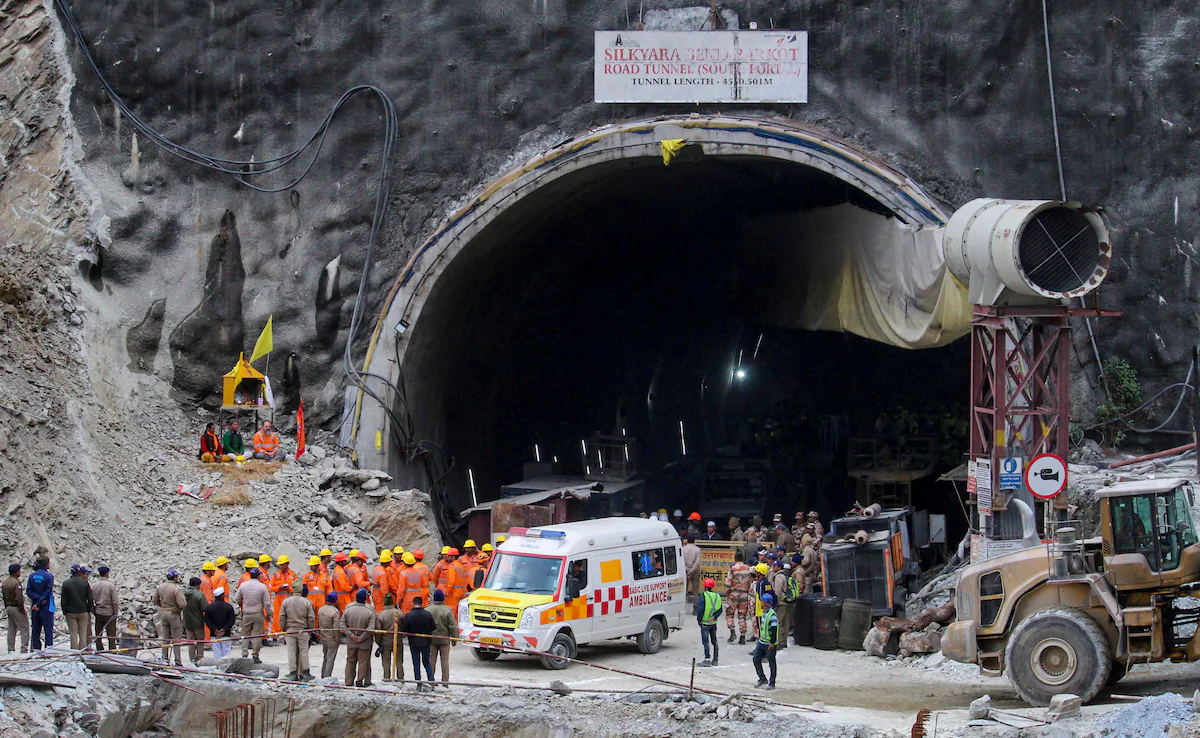 India: Successful Rescue of 41 Trapped Workers in Uttarakhand Tunnel